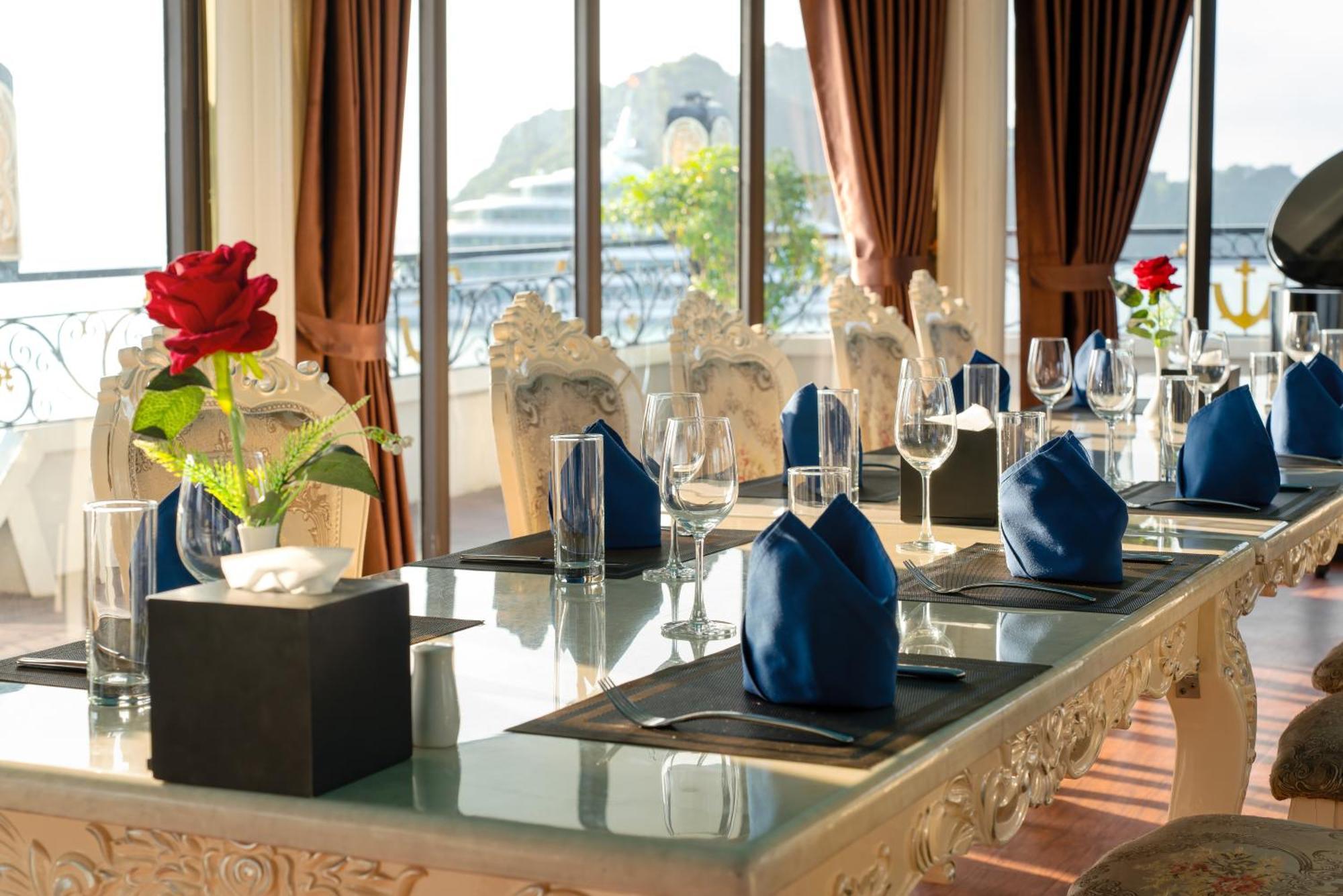 Отель Ha Long Aqua Legend Cruise Экстерьер фото