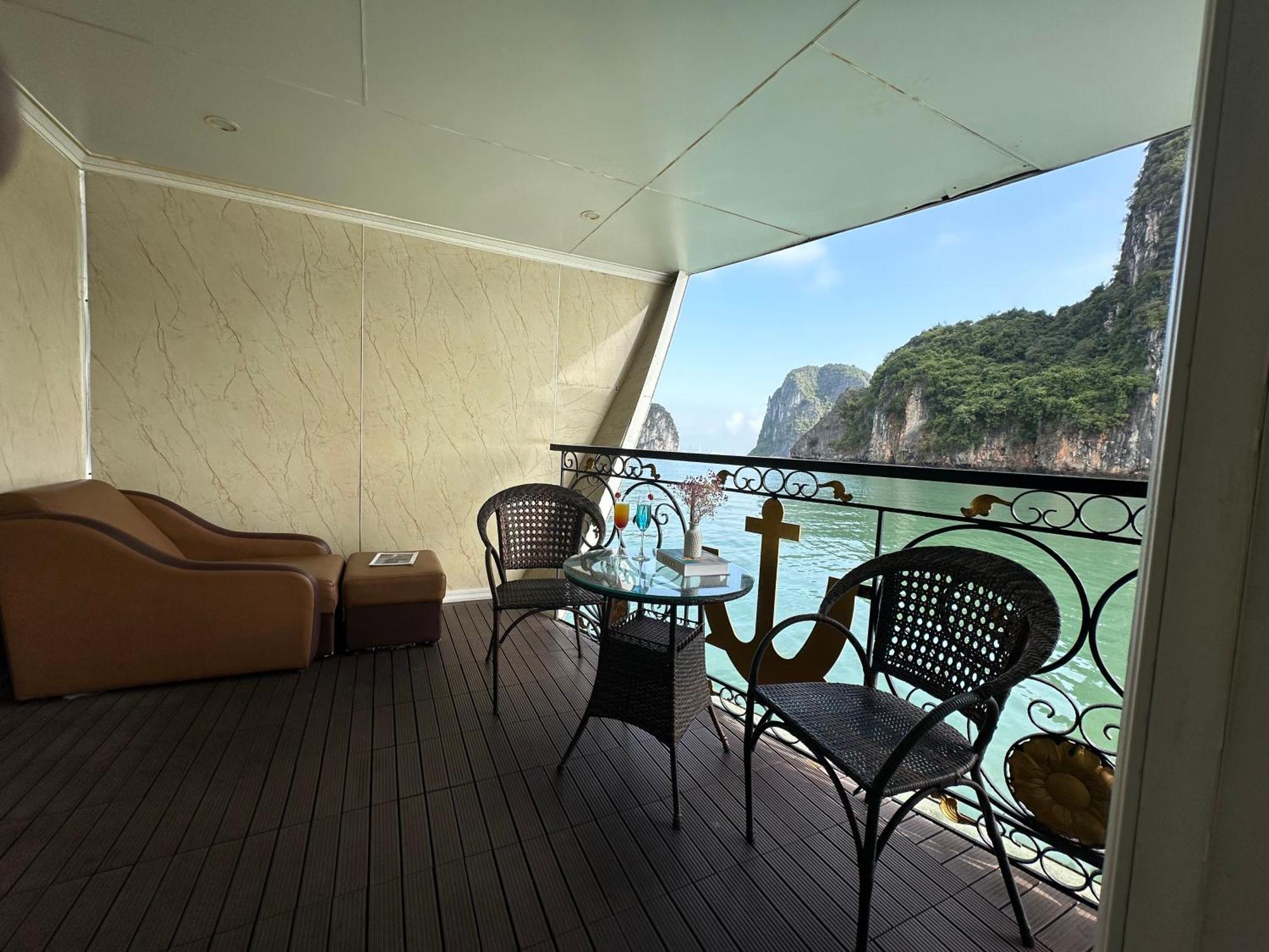 Отель Ha Long Aqua Legend Cruise Экстерьер фото